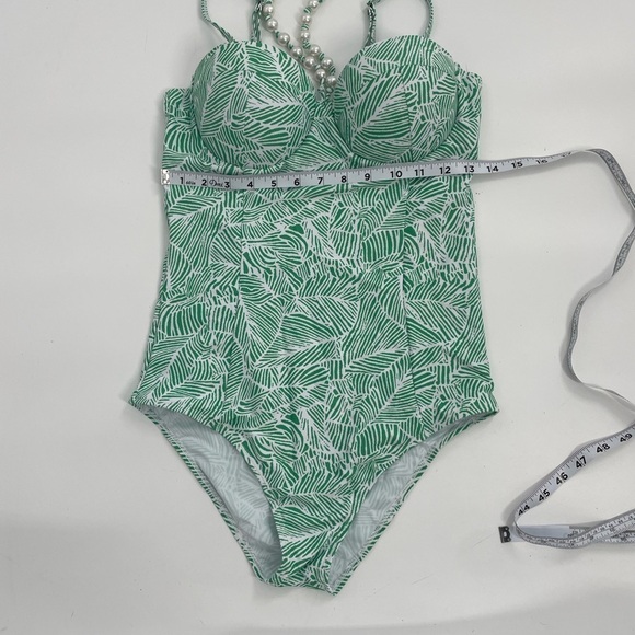NWT GRACE + EMMA JUNGLE OASIS ONE PIECE SWIM green and white print pearls Med - Picture 6 of 13